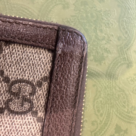 Gucci Beige and Brown Wallet with Red and Green Accent - Picture 5 of 7